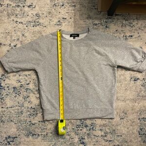 Short sleeved sweatshirt